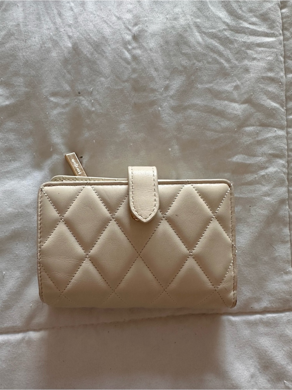 Kate Spade White Quilted Bifold Wallet - Picture 3 of 9